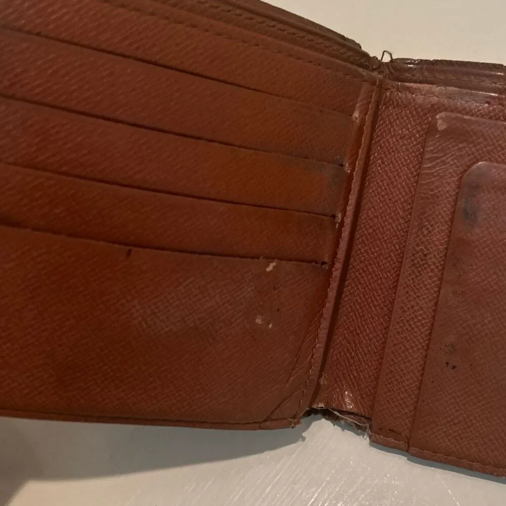 Louis Vuitton Men’s Bifold Wallet Brown Classic Monogram Print Cardholder